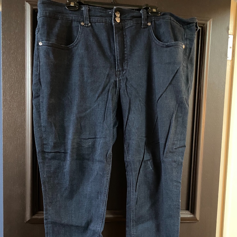 1826 Blue Jeans Soft Size 20!